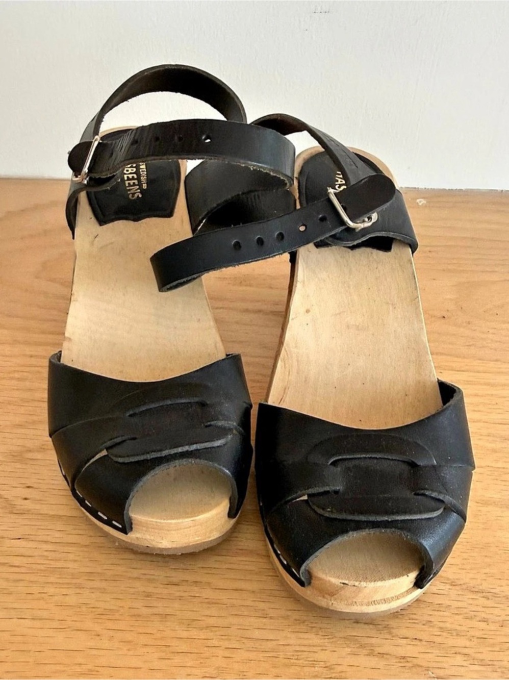 Swedish Hasbeens Debutant Clog Sandals Black with light wood sole New never worn